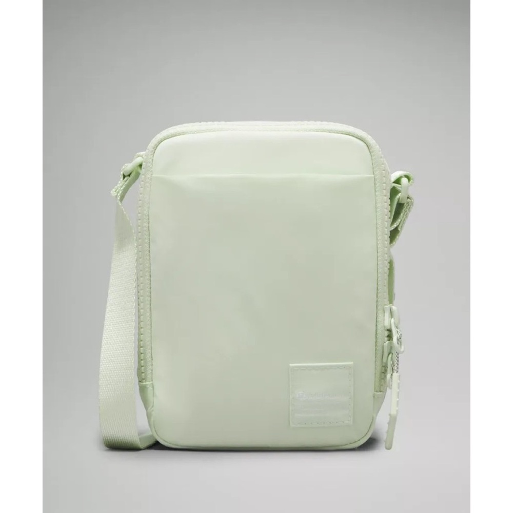 *Discontinued* Brand New Lululemon Easy Access Crossbody 1.5L in Kohlrabi Green